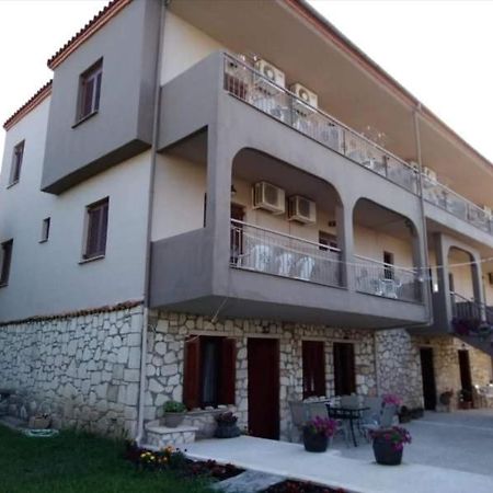 Christopher Apartments Afytos Buitenkant foto